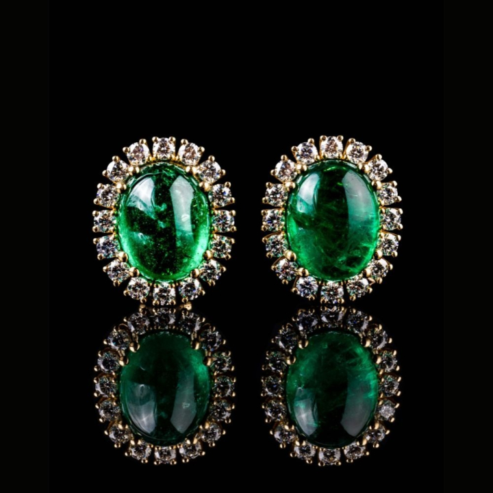 Isabella , Earrings with Zambian emeralds and diamonds
